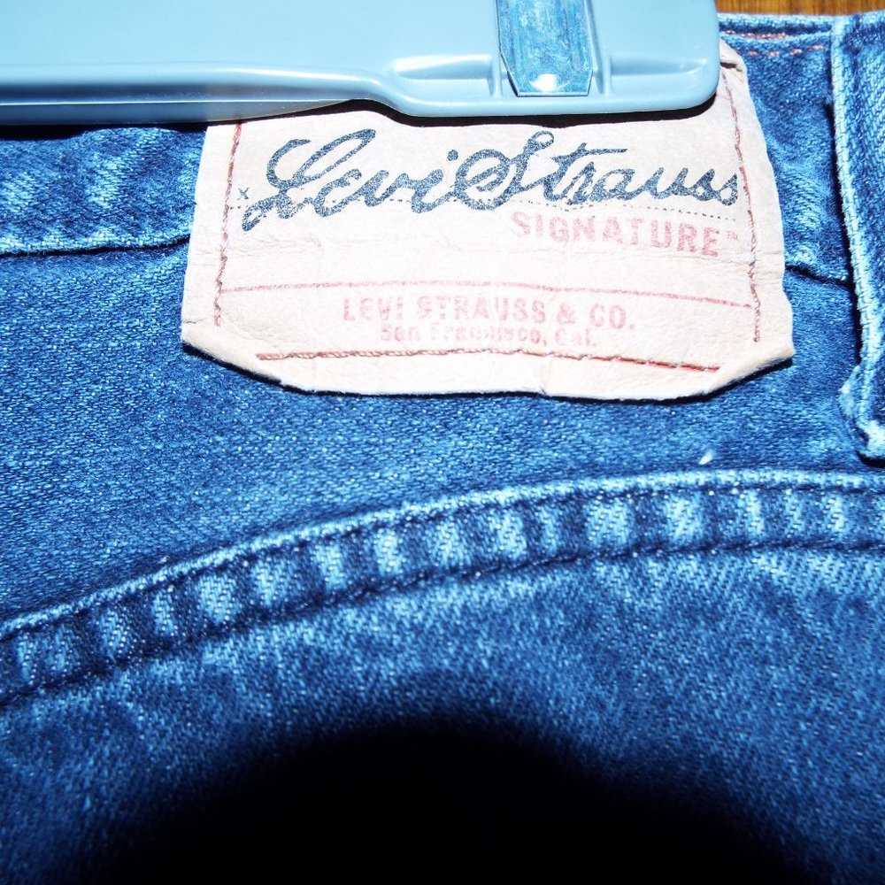 LEVIS SIGNATURE JEANS -LOOSE FIT 34 X 34